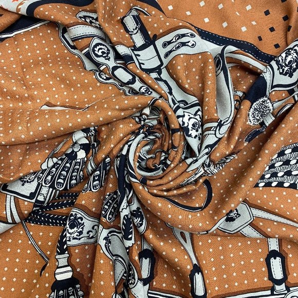 harnais de cour bandana shawl 140